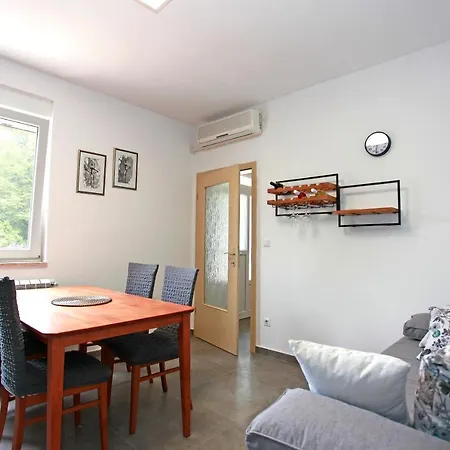 Apartment Viridis Pula